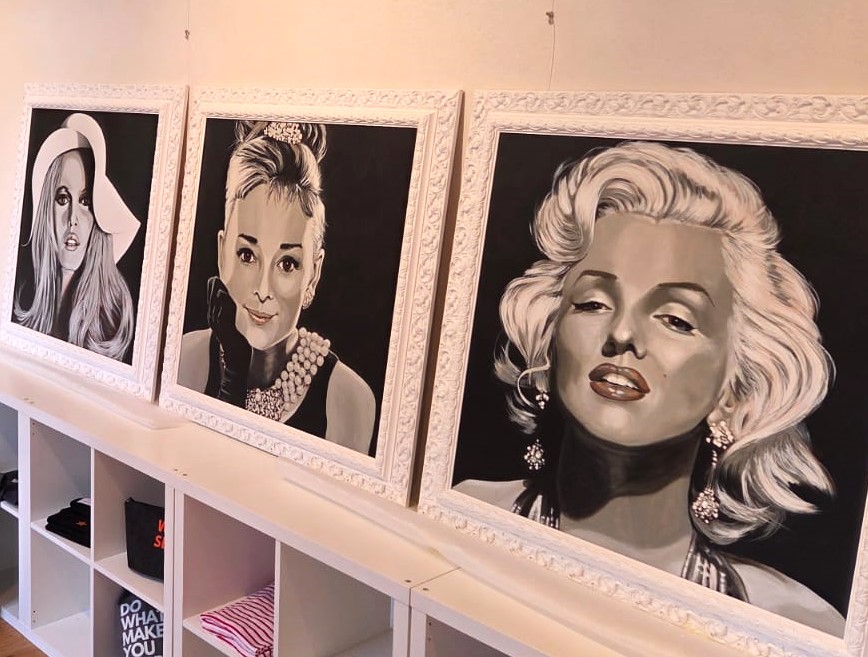 Drei Ikonen als Bilder Druck Marily Monroe, Brigitte Bardot und Audrey Hephurn als schwarz grau Gemaälde