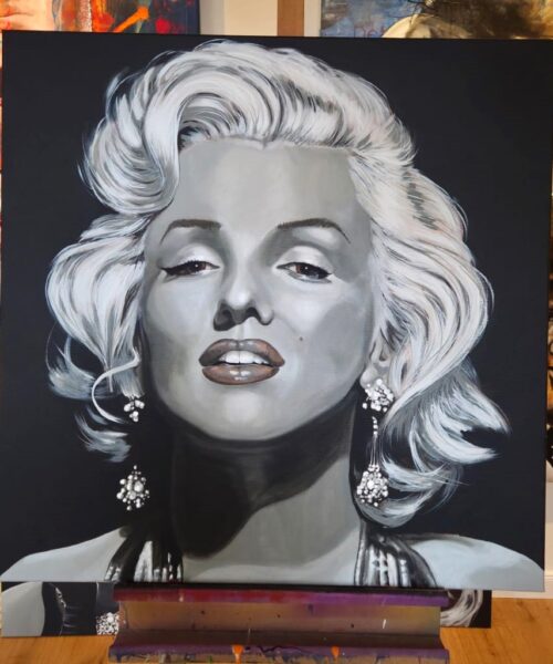 Ein Druck von Marilyn Monroe in den Farben grau bis schwarz von Moselzeug
