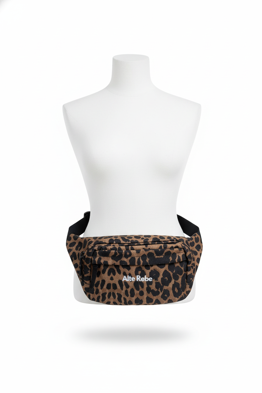 LEO Bauchtasche mit Statement nach Wahl | Moselzeug 13 Leo Bauchtasche mit alte Rebe frontal