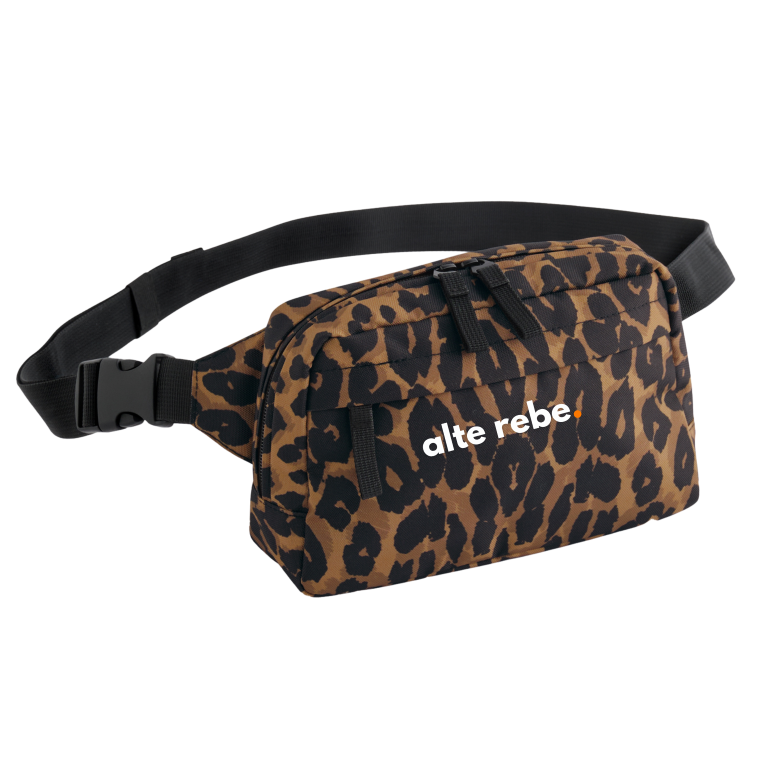 LEO Bauchtasche mit Statement nach Wahl | Moselzeug 3 Einee Gürteltasche von Moselzeug mit dem Aufdruck alte Rebe