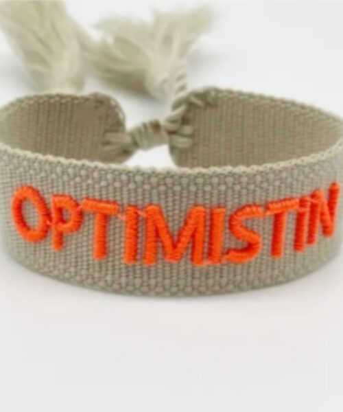 Beiges Armband von Moselzeug mit Schriftzug Optimistin