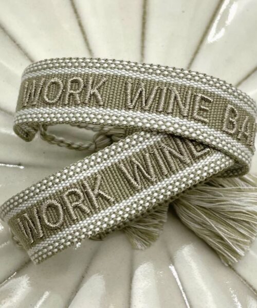 Statement von Moselzeug in taupe als Armband im Boho Style