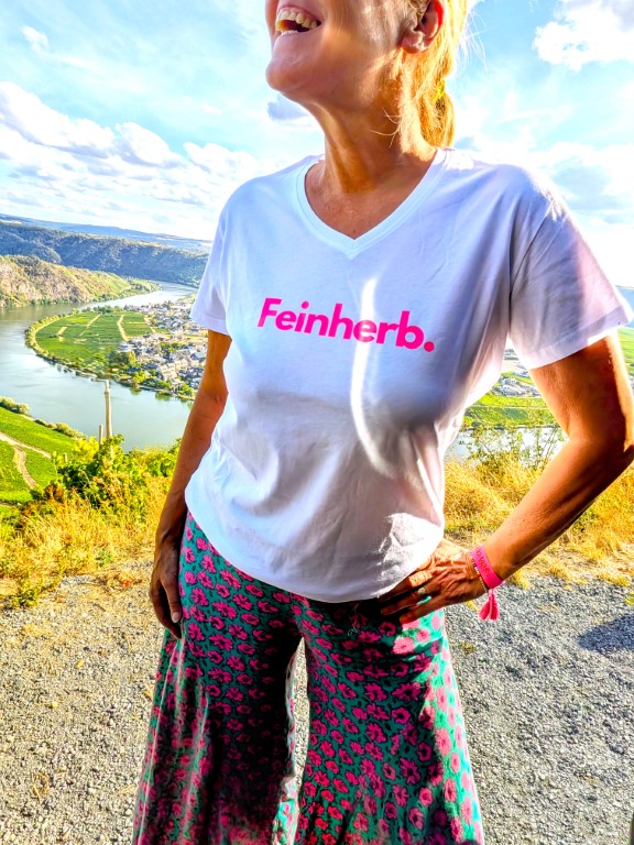 T-Shirt Feinherb neon pink | Moselzeug 1 T-Shirt Feinherb neon pink | Moselzeug